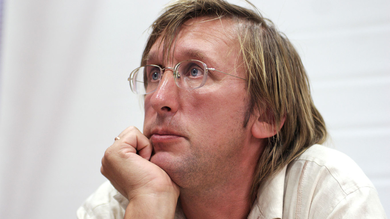 L'artista bielorusso Ales Pushkin muore in carcere dove era finito perché si opponeva a Lukashenko