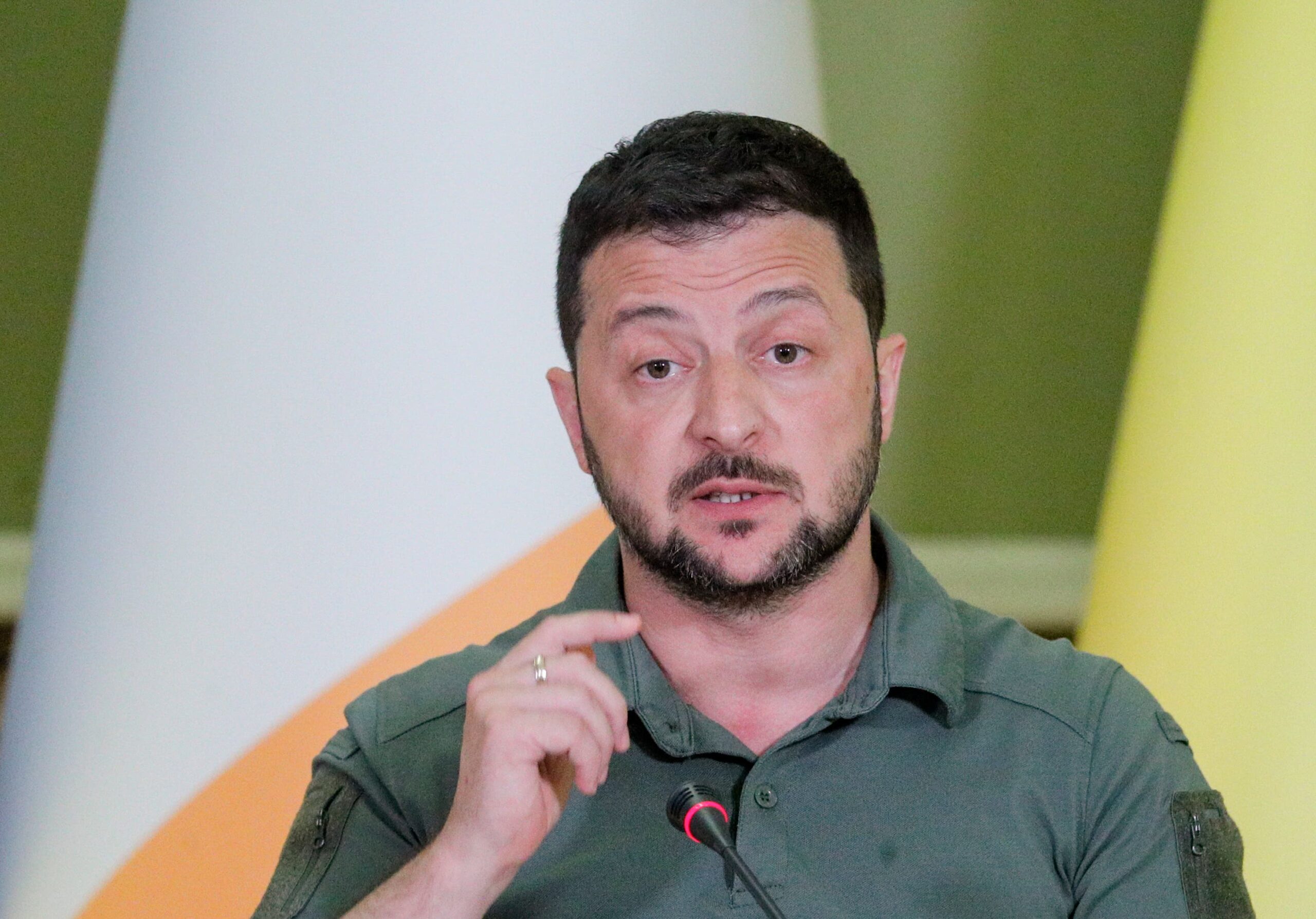 Ucraina, Zelensky critica Lula: "Ha una visione poco ampia, non capisco la sua posizione" Ucraina, Zelensky critica Lula: "Ha una visione poco ampia, non capisco la sua posizione"