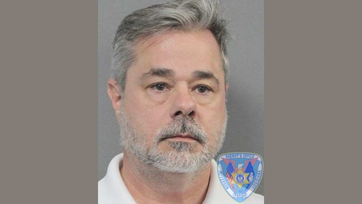 Ex prete cattolico condannato a 25 anni per aver drogato e molestato 17 uomini