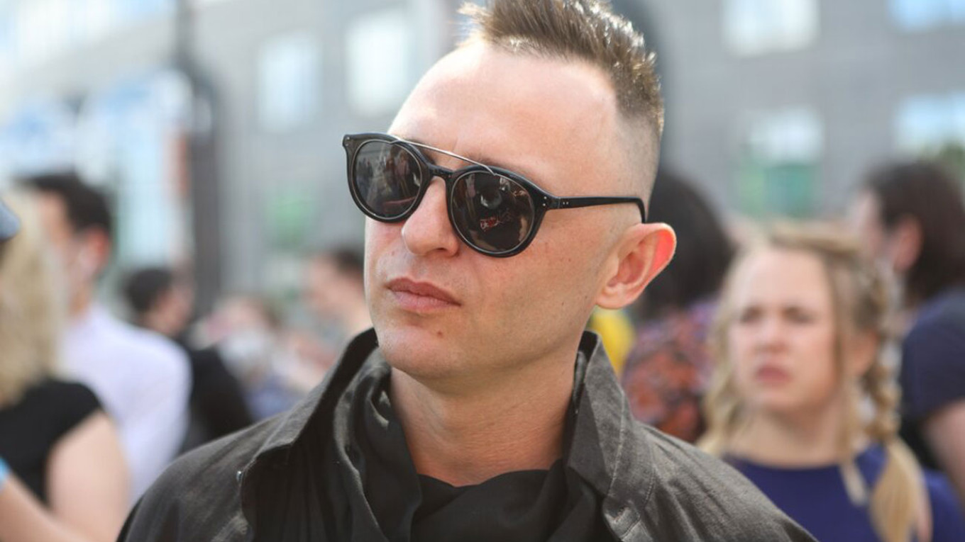 Lo staff di Navalny chiede sanzioni Ue contro la rock star russa che si è esibito nell'Ucraina occupata