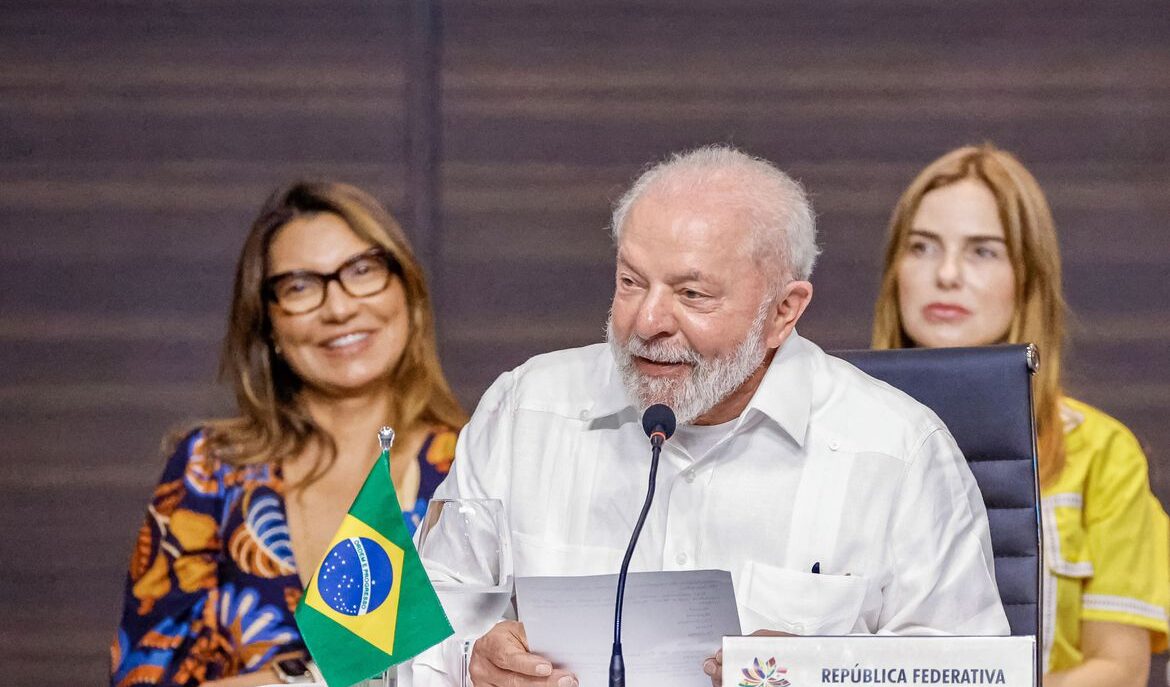 Lula promette di strappare l'Amazzonia da violenze, saccheggi e devastazioni Lula promette di strappare l'Amazzonia da violenze, saccheggi e devastazioni