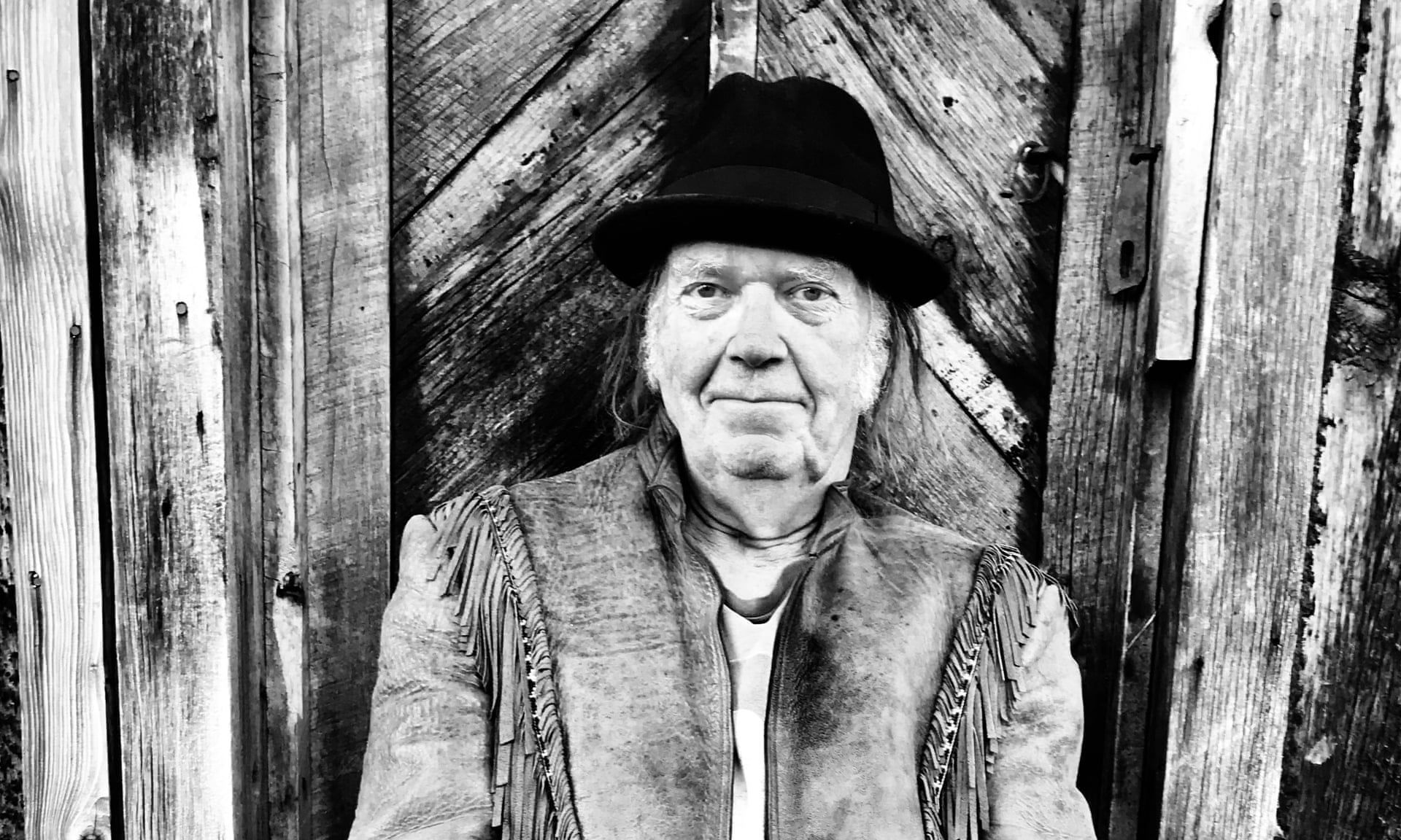 Neil-Young Dopo 46 anni esce l’album di Neil Young “Chrome Dreams”