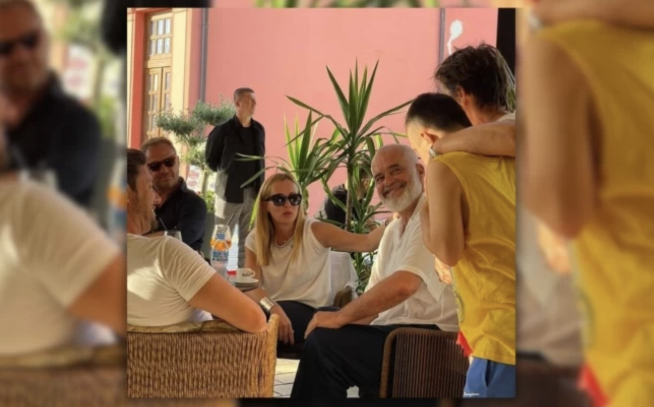 Albania, italiani via dal ristorante senza pagare: Meloni fa saldare il conto ma con i soldi pubblici