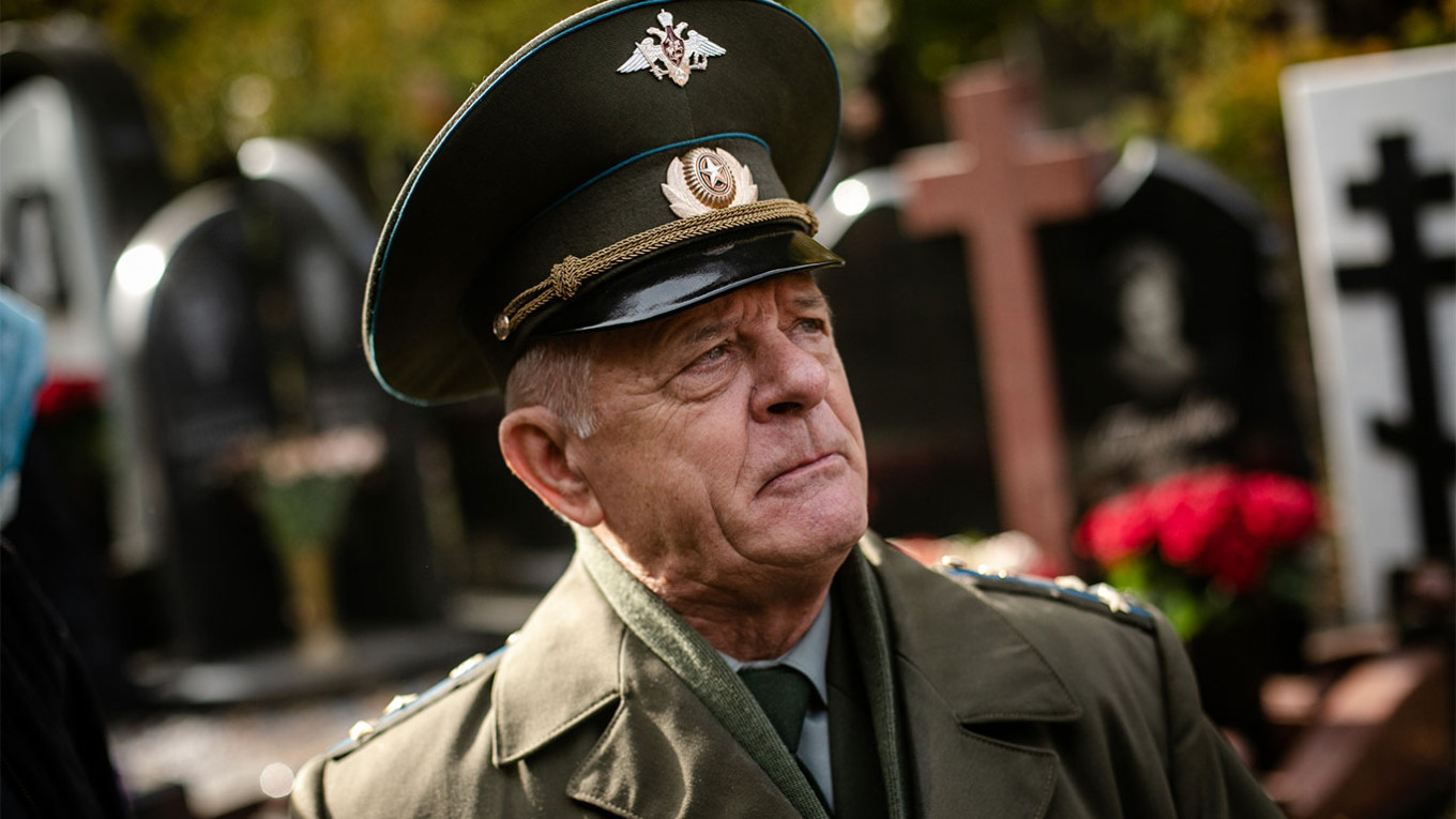 Ex 007 russo multato per aver detto che Putin e Shoigu discreditano l'esercito russo Ex 007 russo multato per aver detto che Putin e Shoigu discreditano l'esercito russo