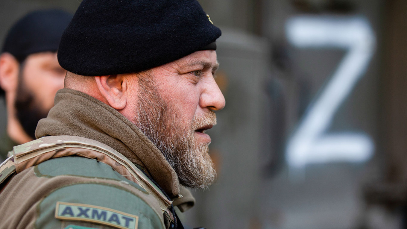 Le unità d'élite cecene schierate come polizia nella città occupata di Enerhodar Le unità d'élite cecene schierate come polizia nella città occupata di Enerhodar