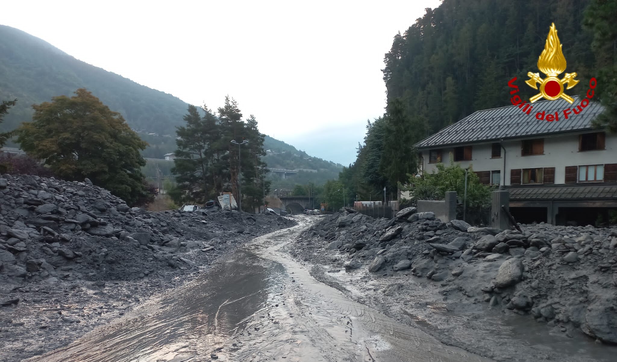"Debris flow": cosa è il fenomeno che ha provocato lo tsunami di fango e detriti su Bardonecchia "Debris flow": cosa è il fenomeno che ha provocato lo tsunami di fango e detriti su Bardonecchia