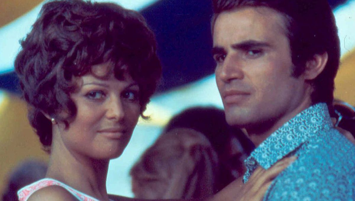 “Certo, certissimo, anzi… probabile”, su Rete 4 il film con Claudia Cardinale: ecco la trama