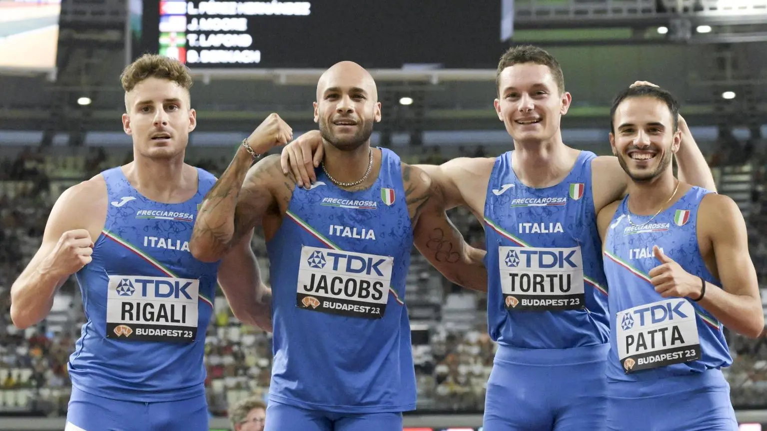 Italia d'argento ai mondiali nella 4x100: oro agli Stati Uniti Italia d'argento ai mondiali nella 4x100: oro agli Stati Uniti
