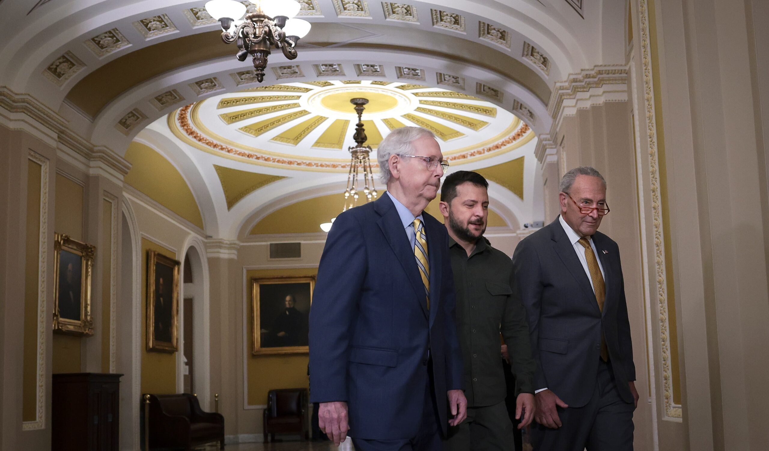 I repubblicani Usa pronti a fare un favore a Putin e Zelensky si appella: "Senza armi perderemo"