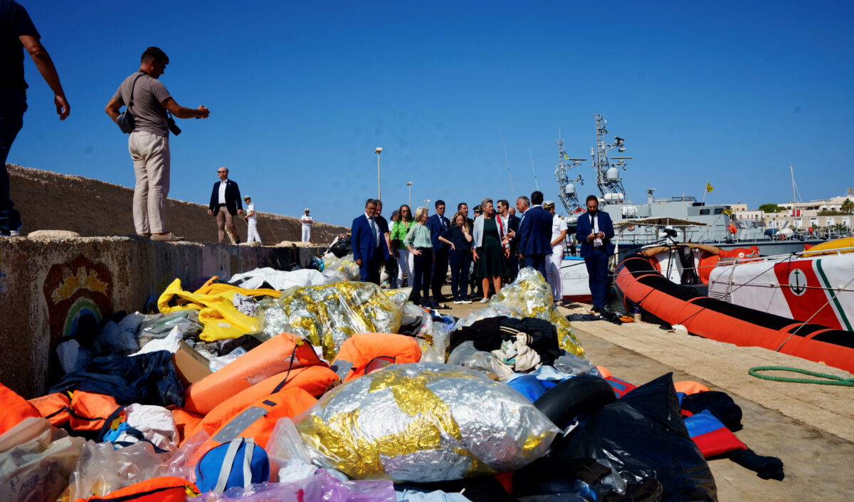 Il sindaco di Lampedusa: "Siamo la zattera del Mediterraneo, insopportabile il silenzio dell'Europa"