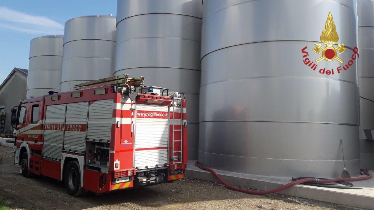 Operai caduti in una cisterna: uno morto un altro grave in ospedale