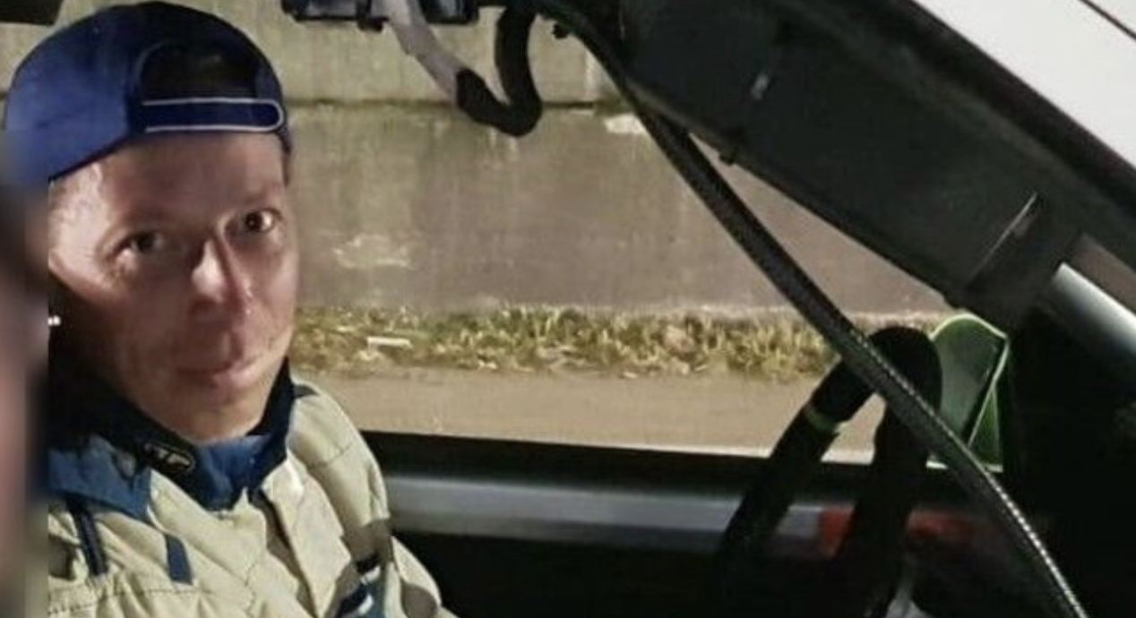 Uccide la madre a calci e pugni dopo una lite per un viaggio