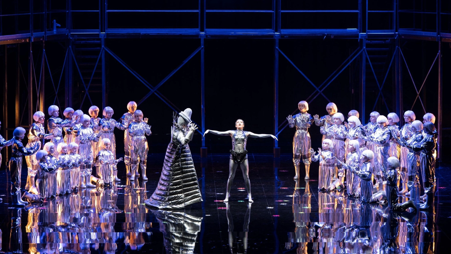 “Raffa in the Sky”, alle 21.15 su Rai 5: l'opera lirica ispirata alla carriera di Raffaella Carrà