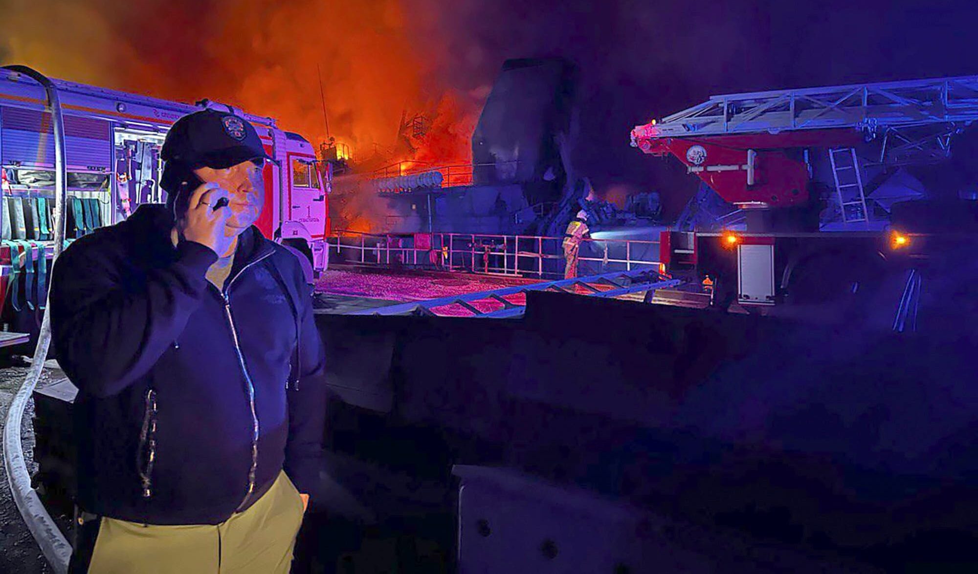 Kiev attacca il porto di Sebastopoli e colpisce una nave e un sottomarino russo