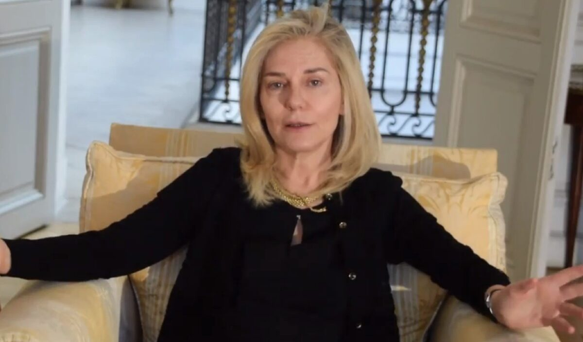 Chi è Elena Basile, l'ex ambasciatrice che sulla guerra di Gaza esprime posizioni contro-corrente