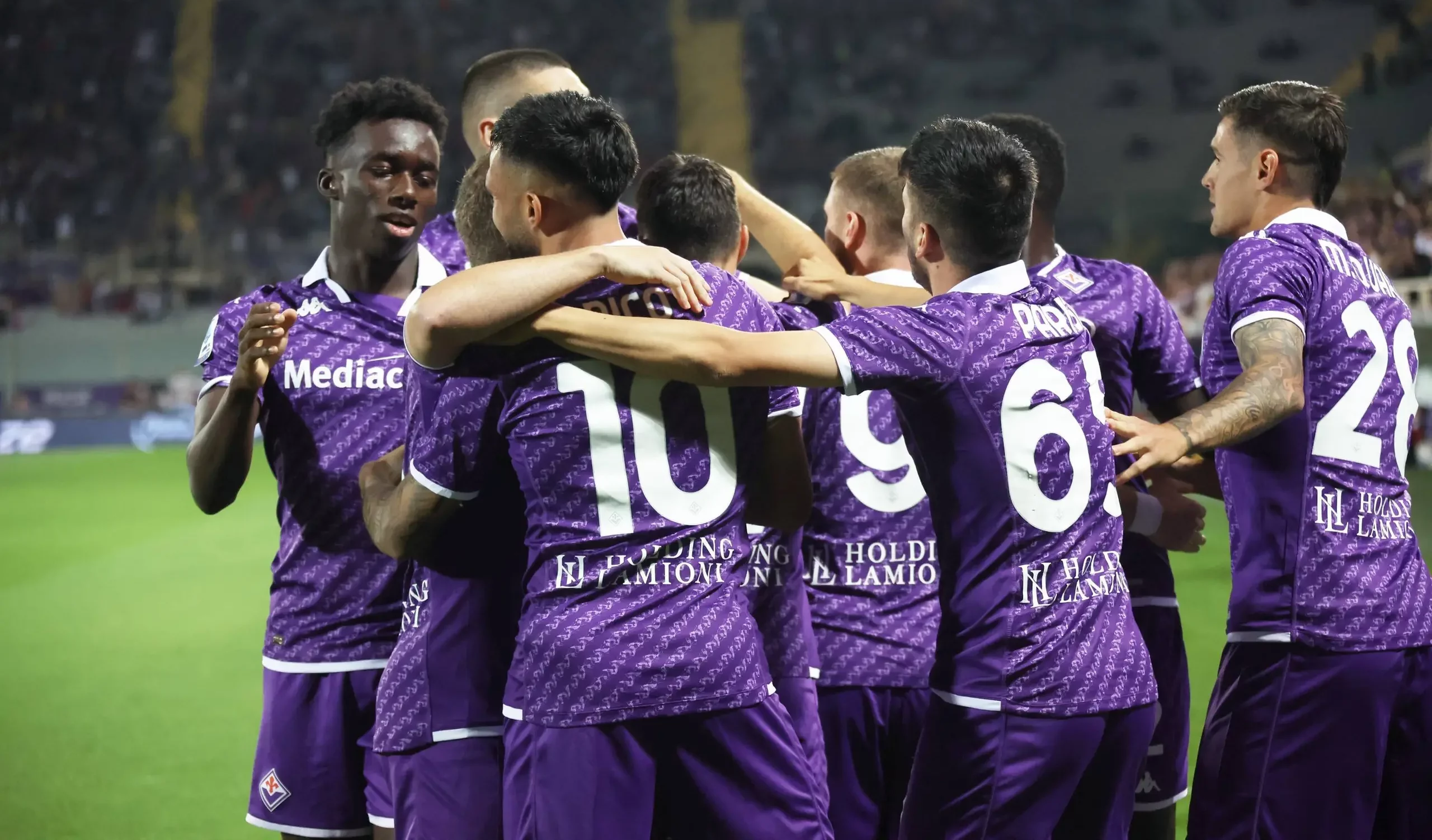 Fiorentina, tripletta contro il Cagliari e vola al terzo posto: le pagelle