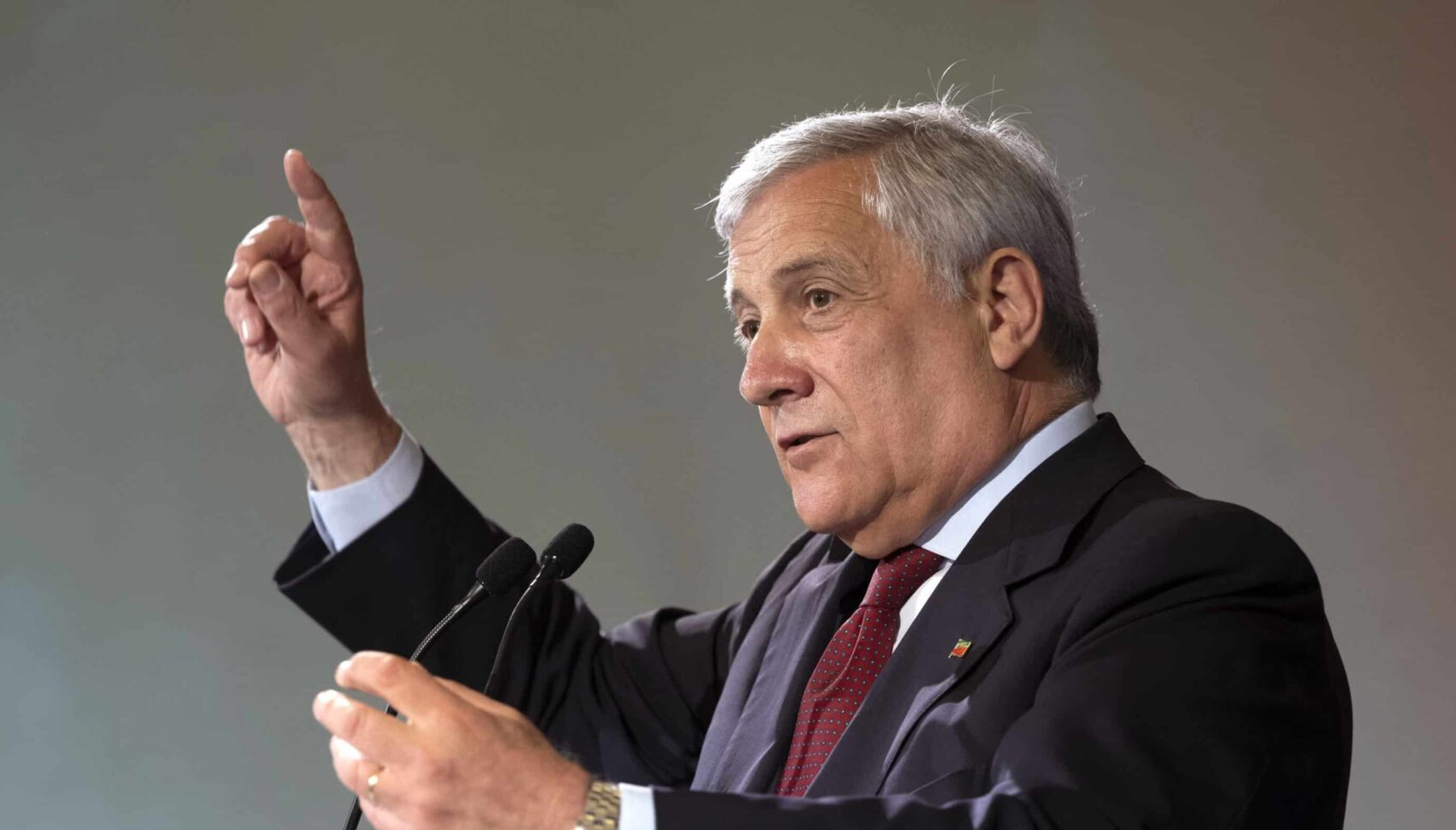Guerra di Gaza, Tajani: "Pronti a inviare militari in missione di pace, Hamas non può governare il territorio"