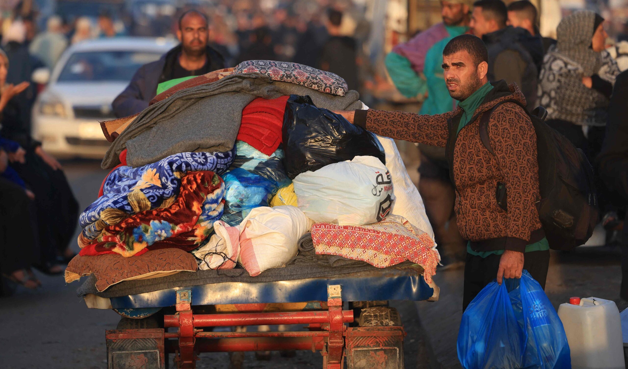 Gaza: i militari israeliani irrompono nella notte nell'ospedale indonesiano: uccisa una donna