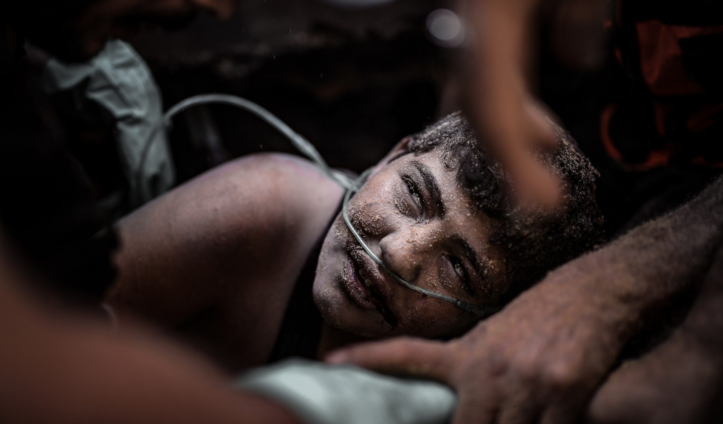 Gaza, Israele bombarda il tetto di un ospedale: muore un bambino