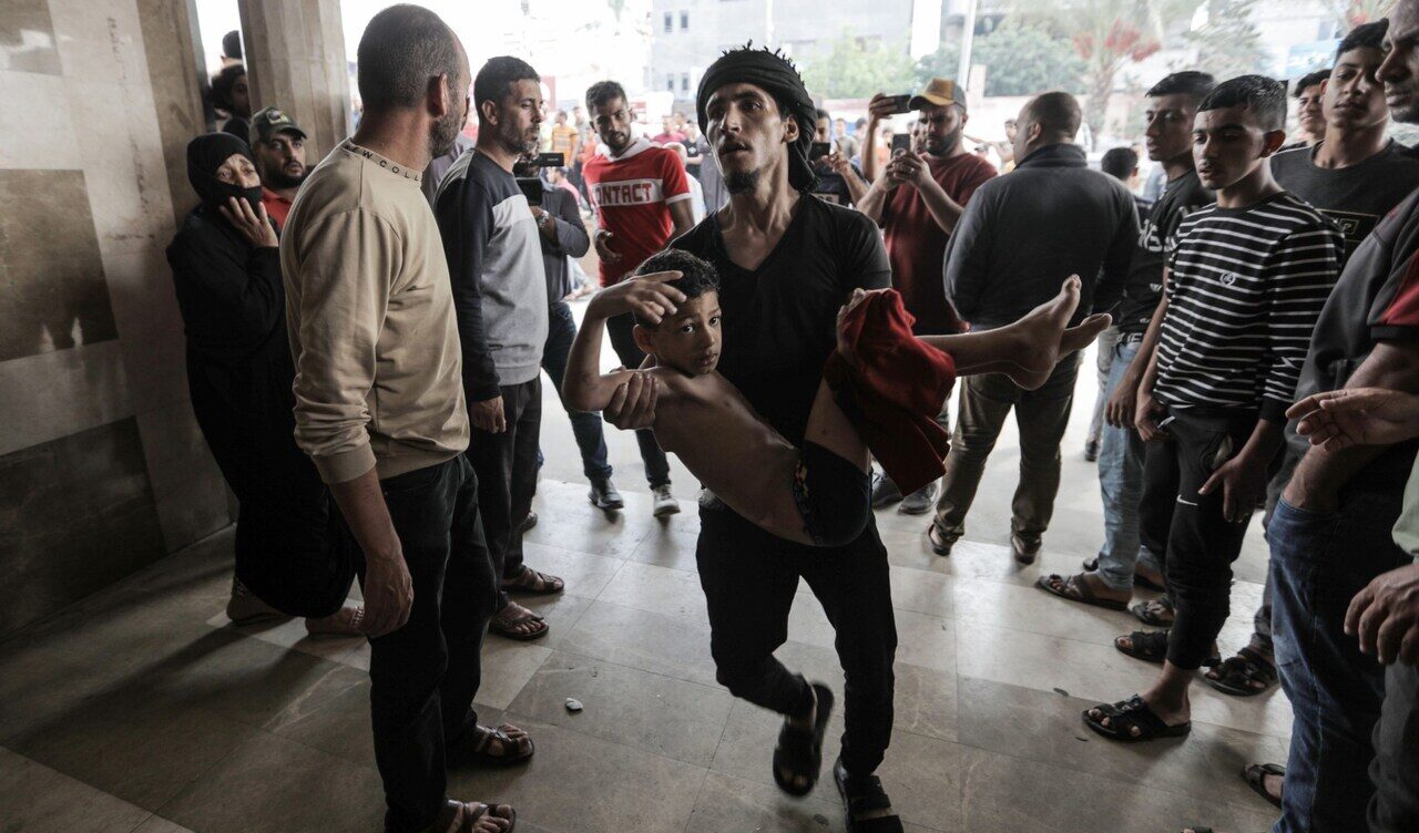 Gaza, a secco il deposito carburante dell'Onu: presto ferme anche le ambulanze e niente acqua