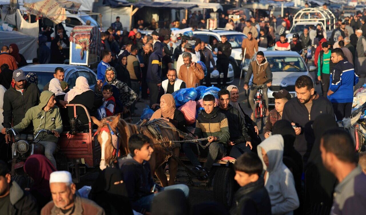 L'esercito israeliano ai palestinesi: "La guerra non è finita, non andate a Gaza Nord"