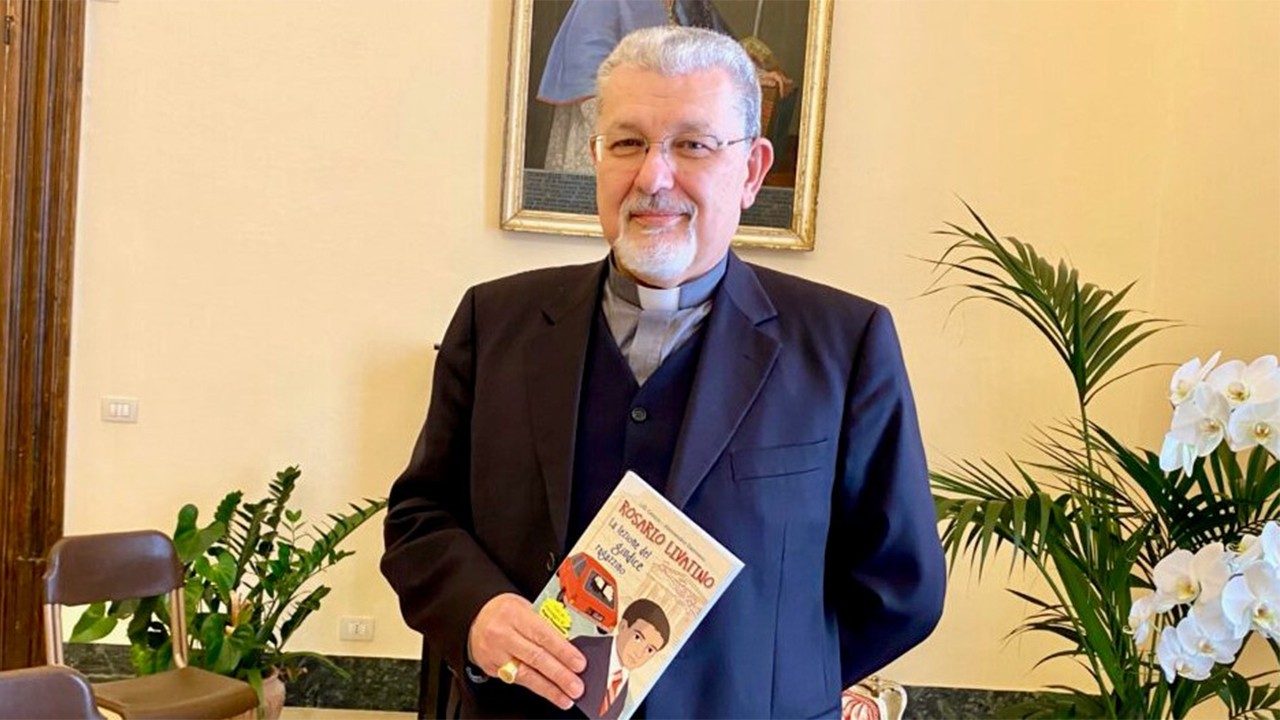 Migranti, il dolore del vescovo di Agrigento: "Quella della bimba era una morte annunciata"