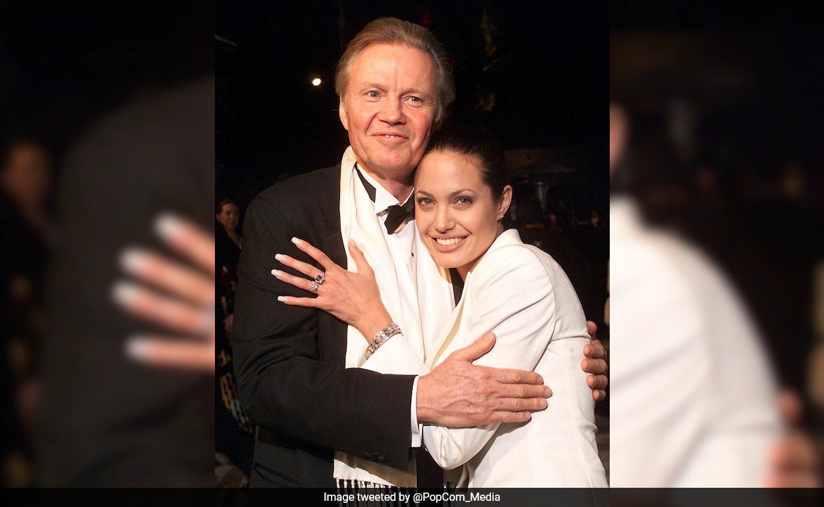 Gaza: il padre di Angelina Jolie difende Israele e attacca la figlia che ha difeso i palestinesi