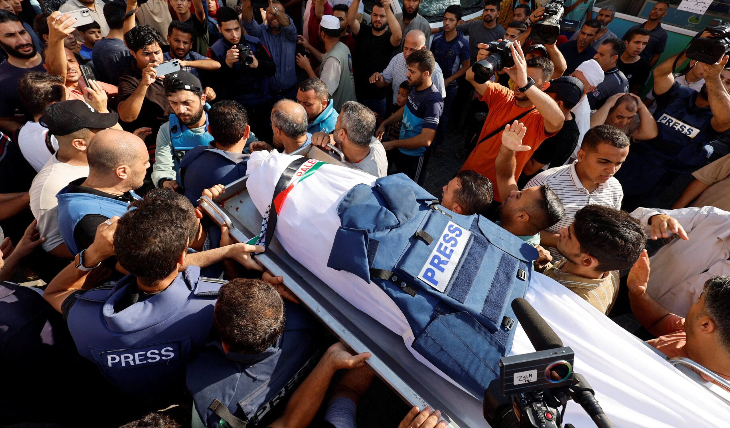 Guerra di Gaza, strage di giornalisti: chi testimonia il massacro spesso viene ucciso