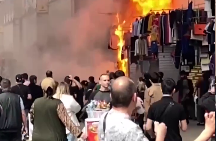 Mosca, al mercato di Sadovod la rivolta dei migranti contro la polizia