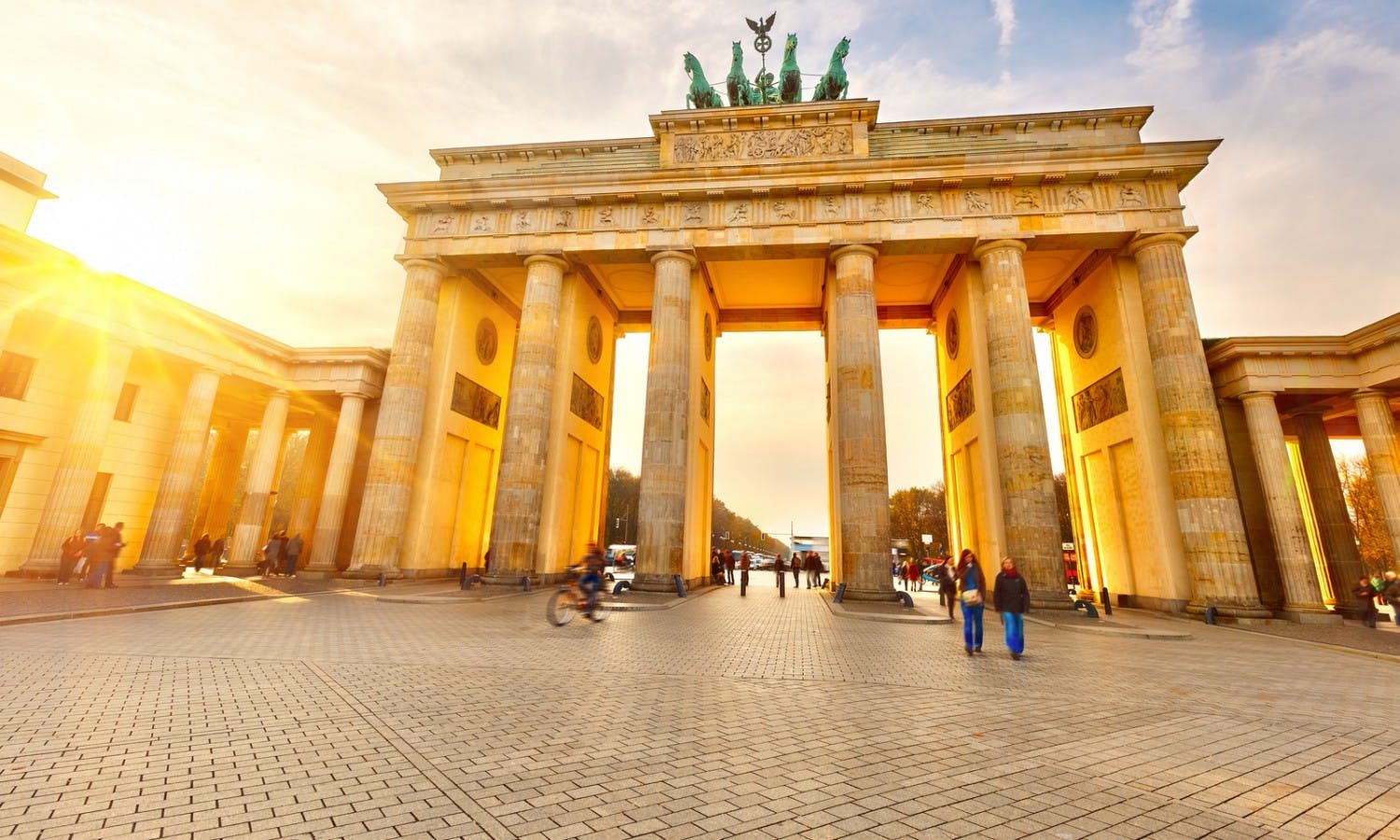 Visitare Berlino: un affascinante viaggio attraverso la storia e la modernità della capitale tedesca Visitare Berlino: un affascinante viaggio attraverso la storia e la modernità della capitale tedesca