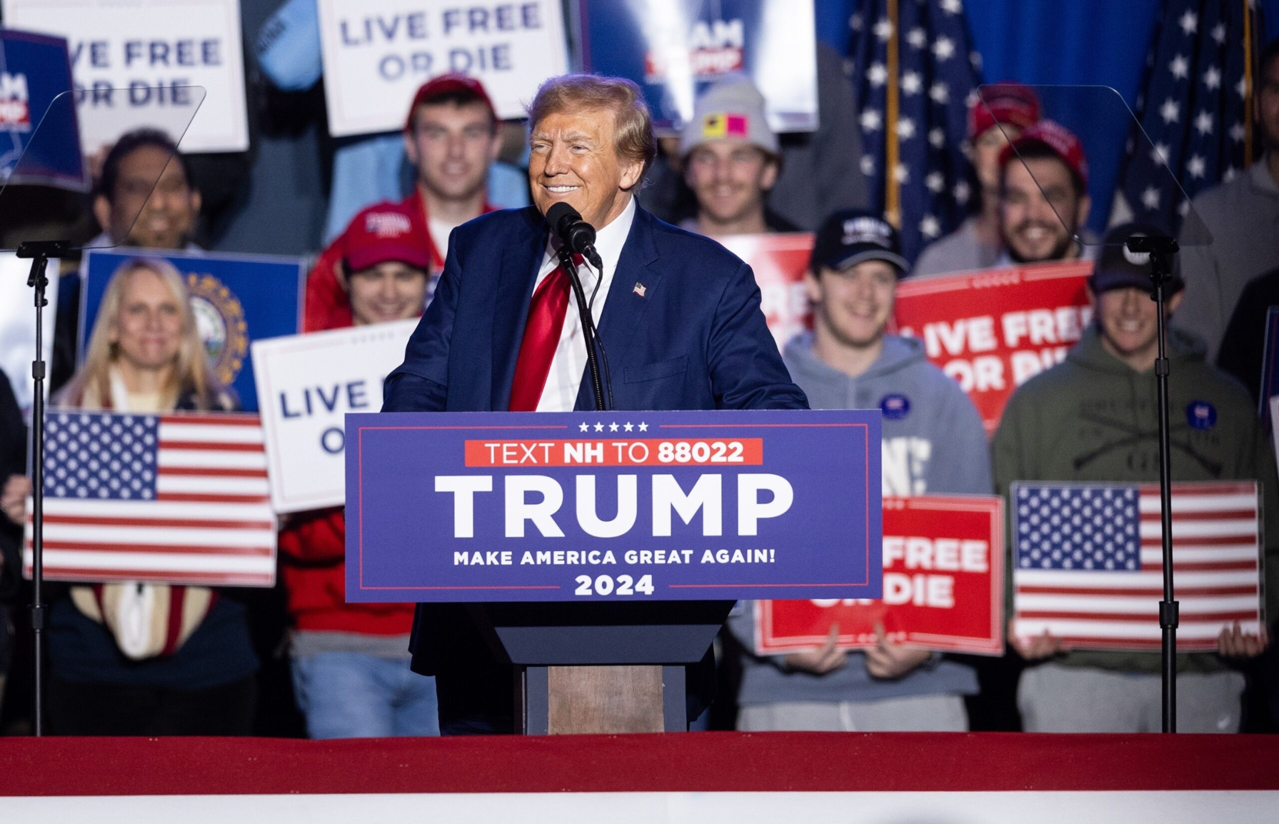 Trump accusa (senza prove) Biden di essere il mandante dei suoi problemi giudiziari