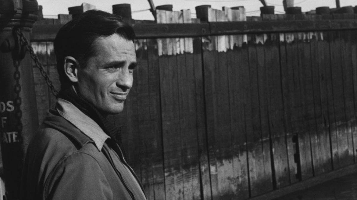 1-kerouac-writing-on-the-road-1 Il 2024 è un anno ''ruggente'' di anniversari letterari e romanzi ritrovati
