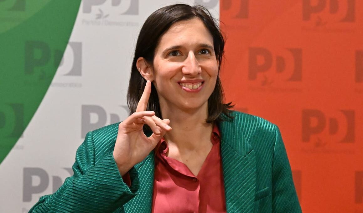 Gaza, Elly Schlein: "Basta con il massacro di civili palestinesi, serve il cessate il fuoco" Gaza, Elly Schlein: "Basta con il massacro di civili palestinesi, serve il cessate il fuoco"