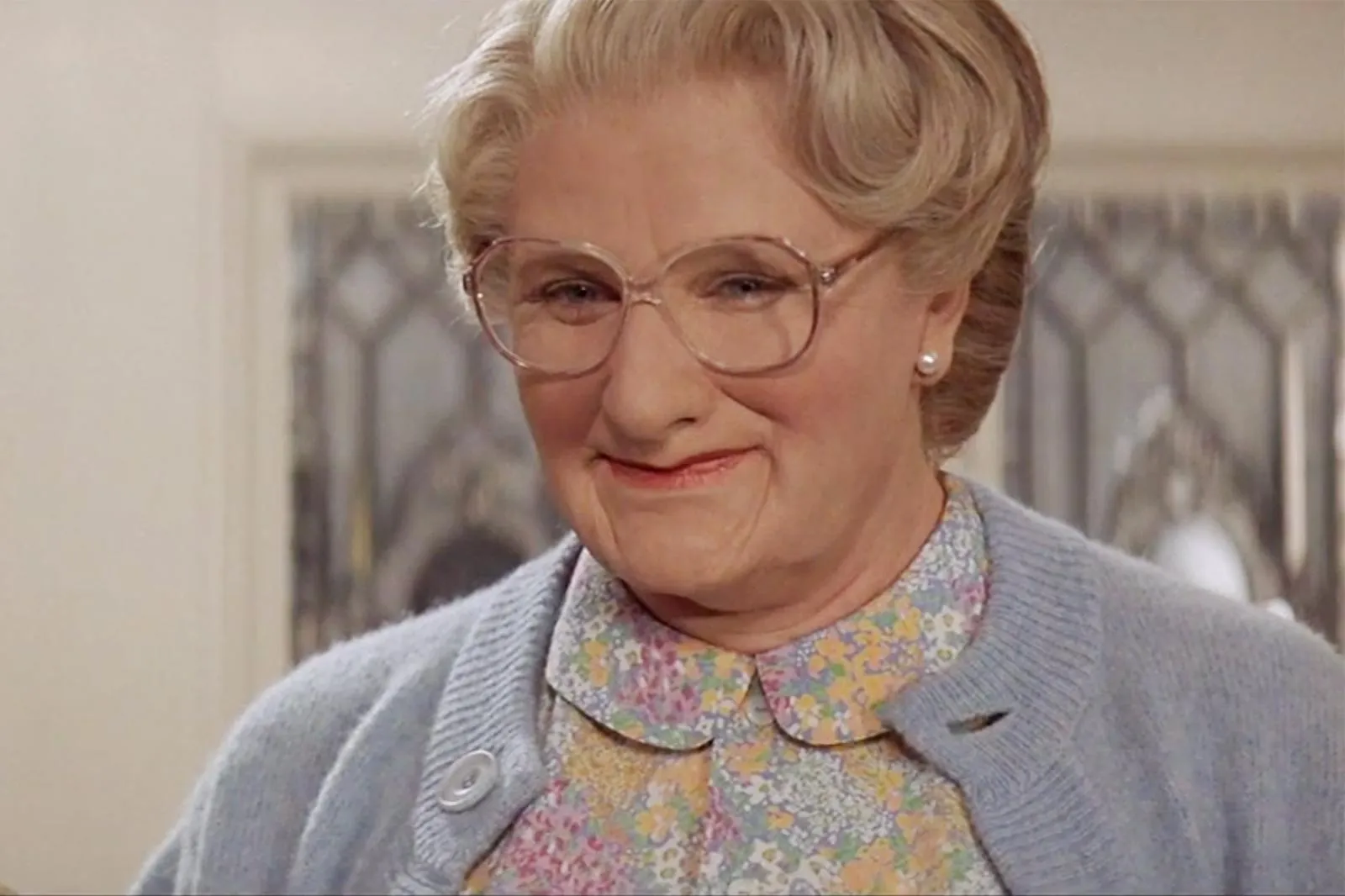 “Mrs. Doubtfire”, alle 21.25 su Italia 1 il film del 1993 con uno straordinario Robin Williams: ecco la trama