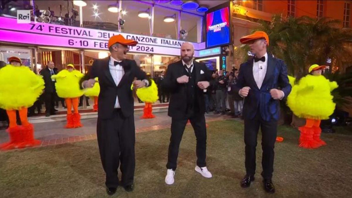 JHON TRAVOLTA ok John Travolta non travolge il Festival