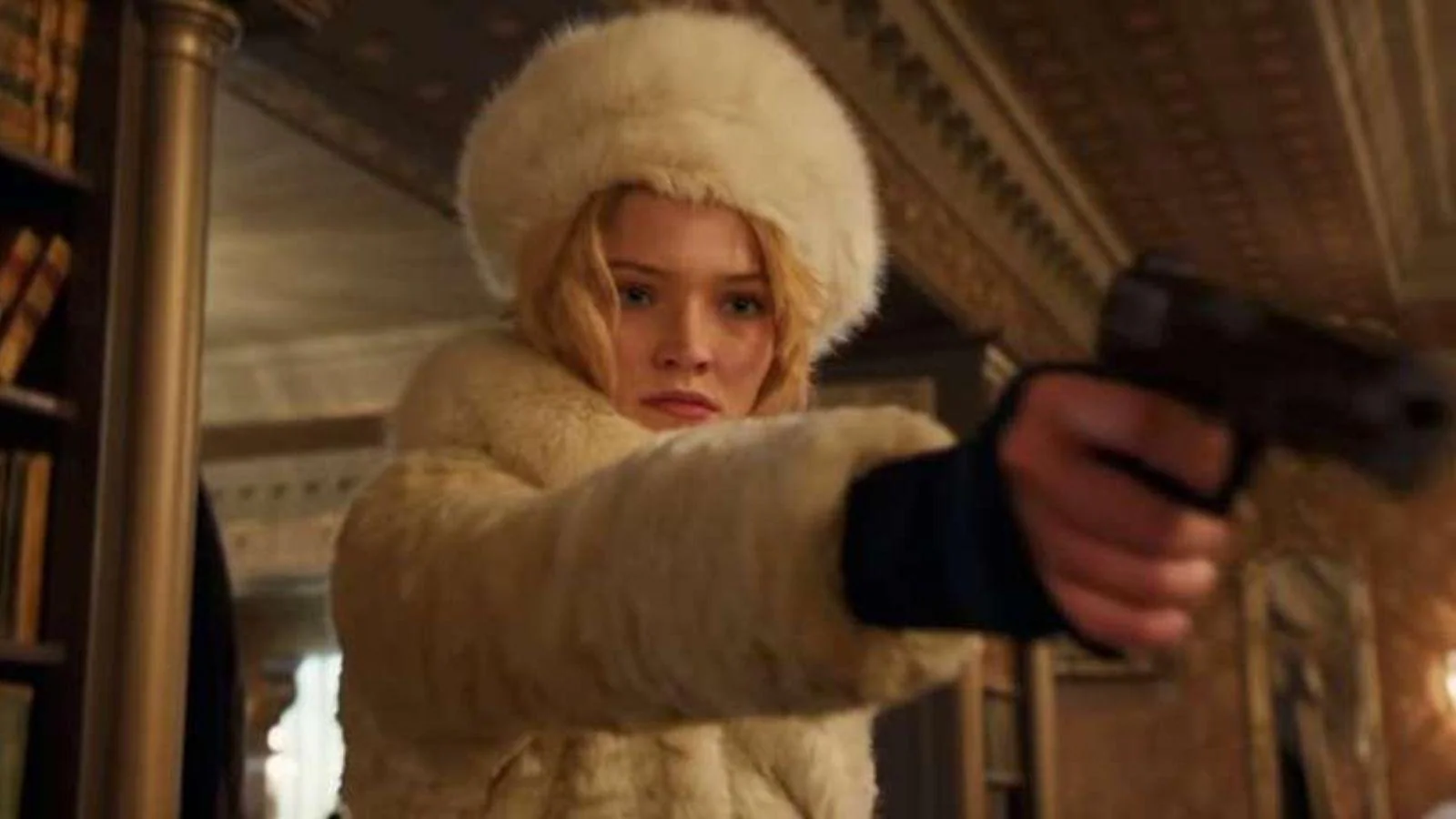 "Anna", alle 21.20 su Rai 2 il film di Luc Besson: ecco la trama del film in onda giovedì 22 febbraio 2024