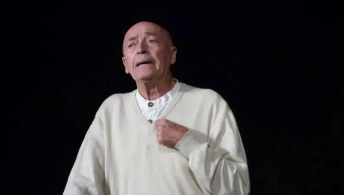 Trovato il corpo senza vita del regista Carlo Formigoni sugli scogli, il 90enne era sparito da martedì