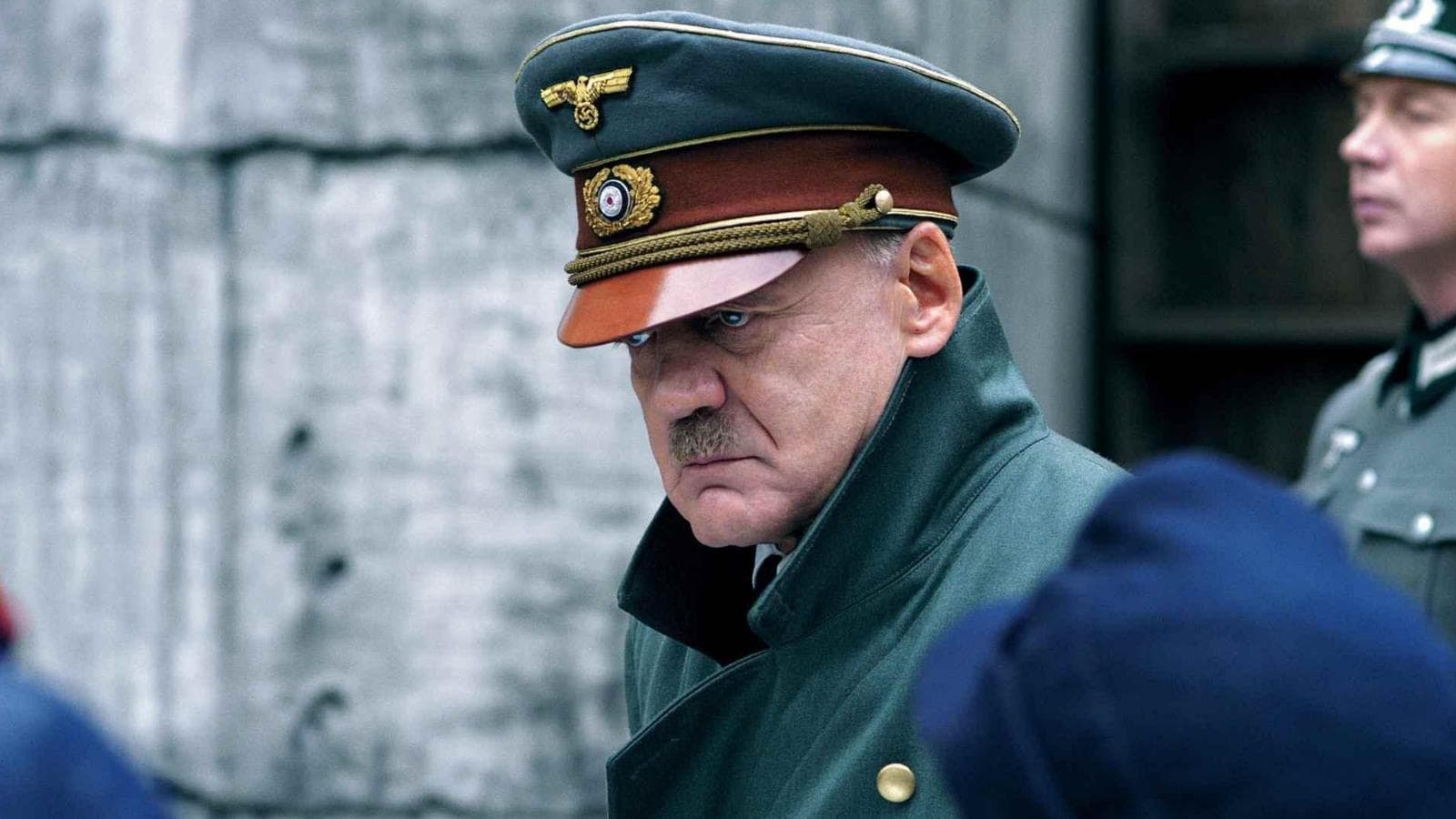 “La caduta – Gli ultimi giorni di Hitler”, alle 21.10 su Rai Movie: ecco la trama del film interpretato da Bruno Ganz