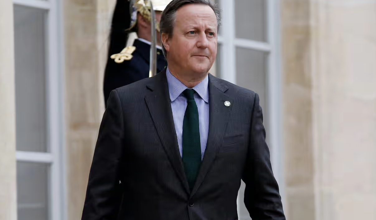 Cameron definisce 'spaventosi' gli attacchi israeliani ai convogli umanitari diretti a Gaza