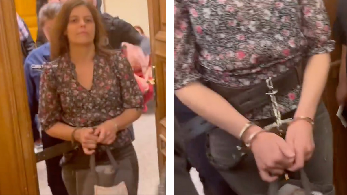 Ilaria Salis ancora con manette e catene alle caviglie in aula: il tribunale le nega gli arresti domiciliari