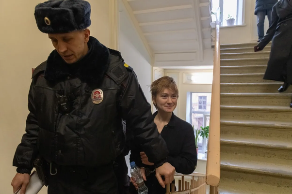 Daria Kozyreva, in un carcere russo per una poesia