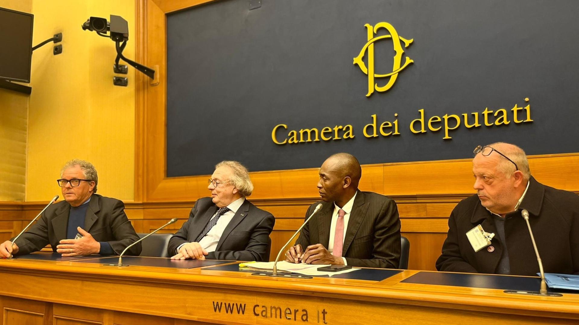 pescatori-lampedusa-soumahoro I pescatori di Lampedusa alla Camera: "Il governo Meloni ci ascolti, basta con le passerelle inutili"