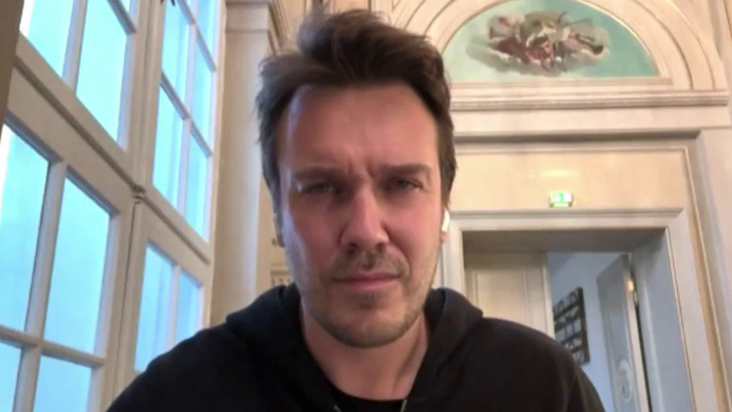 Mosca dà la caccia a Mikhail Zygar il giornalista russo che ha osato intervistare Zelensky Mosca dà la caccia a Mikhail Zygar il giornalista russo che ha osato intervistare Zelensky