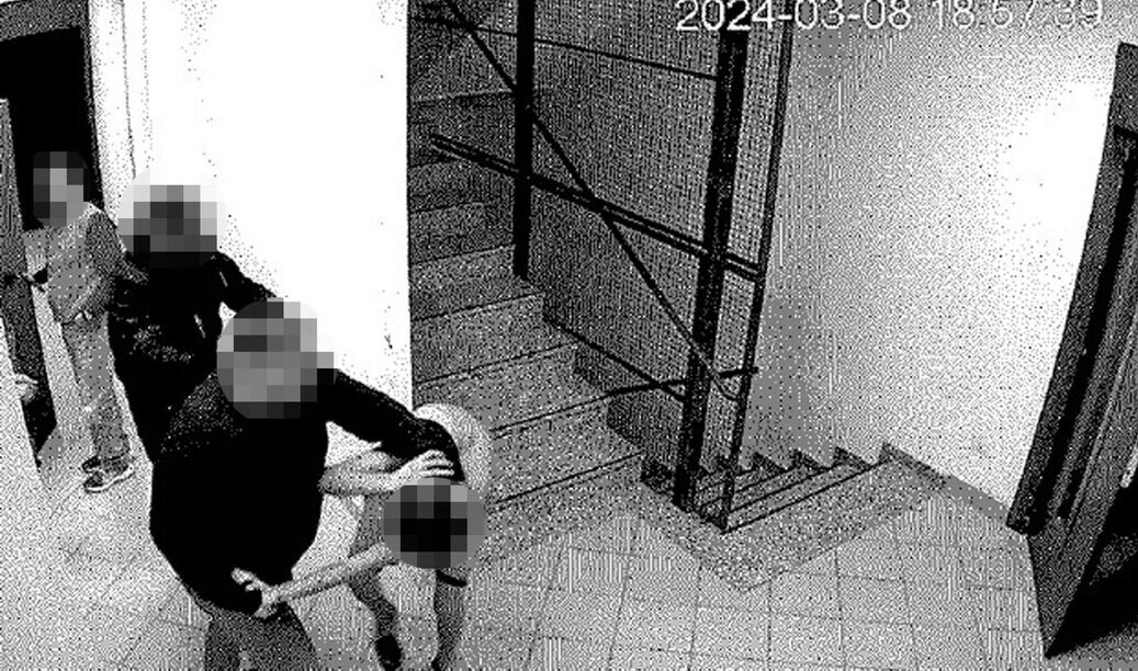 Torture nel carcere minorile Beccaria: "scene cruente" riprese dalle telecamere interne