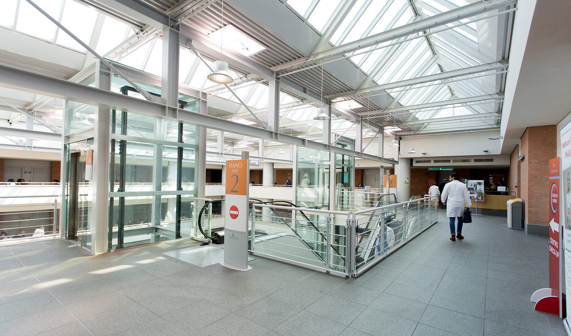 Usare la bicicletta è un aiuto nella prevenzione del tumore: l'oncologo spiega il perché