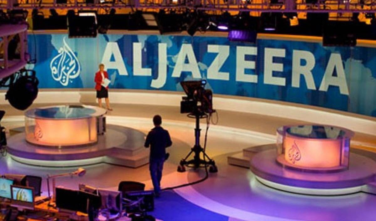 La polizia israeliana fa irruzione negli uffici di al Jazeera a Nazareth e confisca le attrezzature della tv