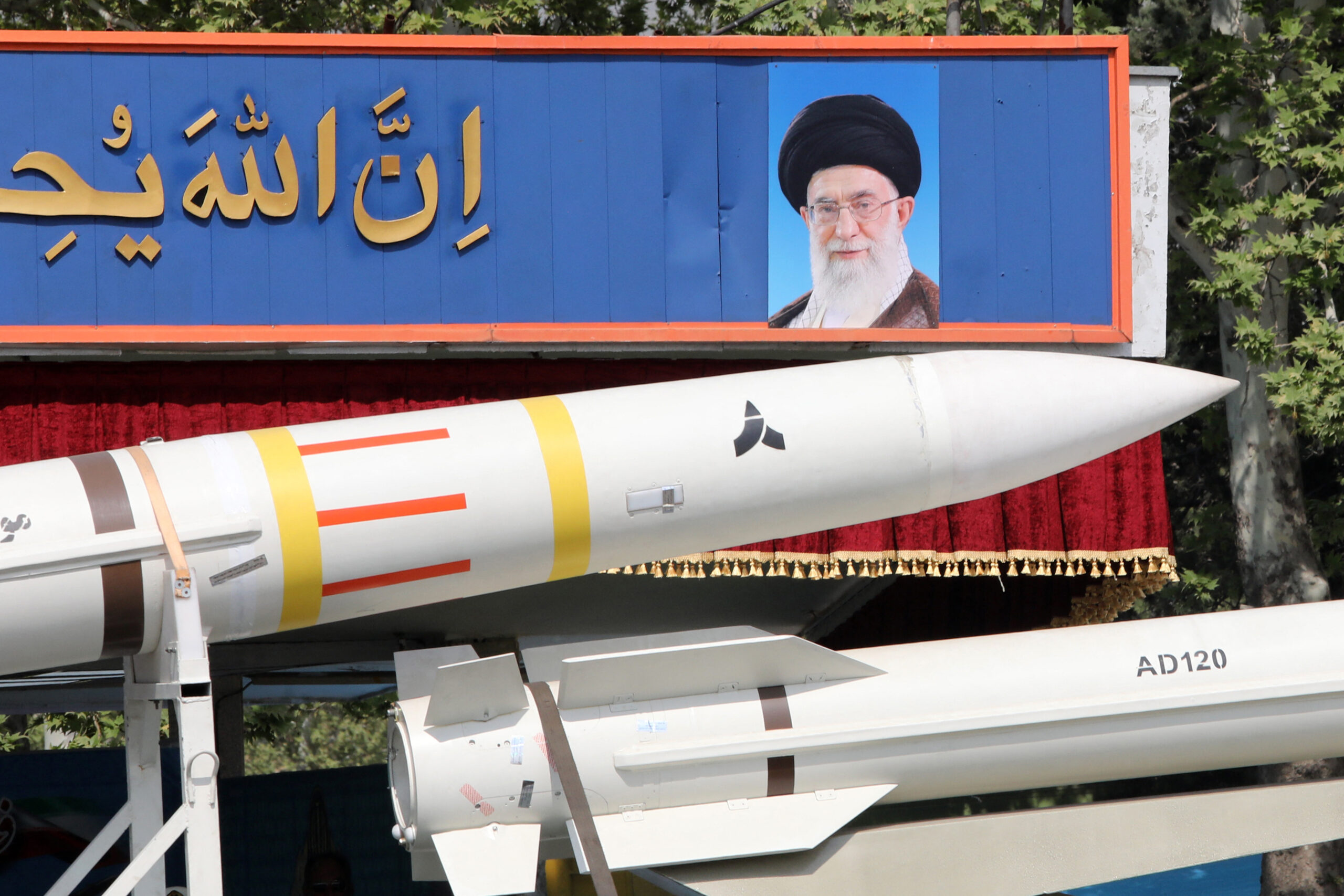 L'Iran minaccia: "Se la nostra esistenza fosse minacciata costruiremmo un'arma nucleare"