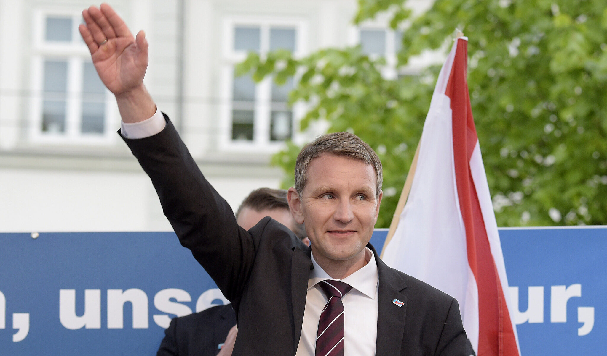 Germania, esponente del partito di estrema destra AfD multato per aver usato uno slogan nazista