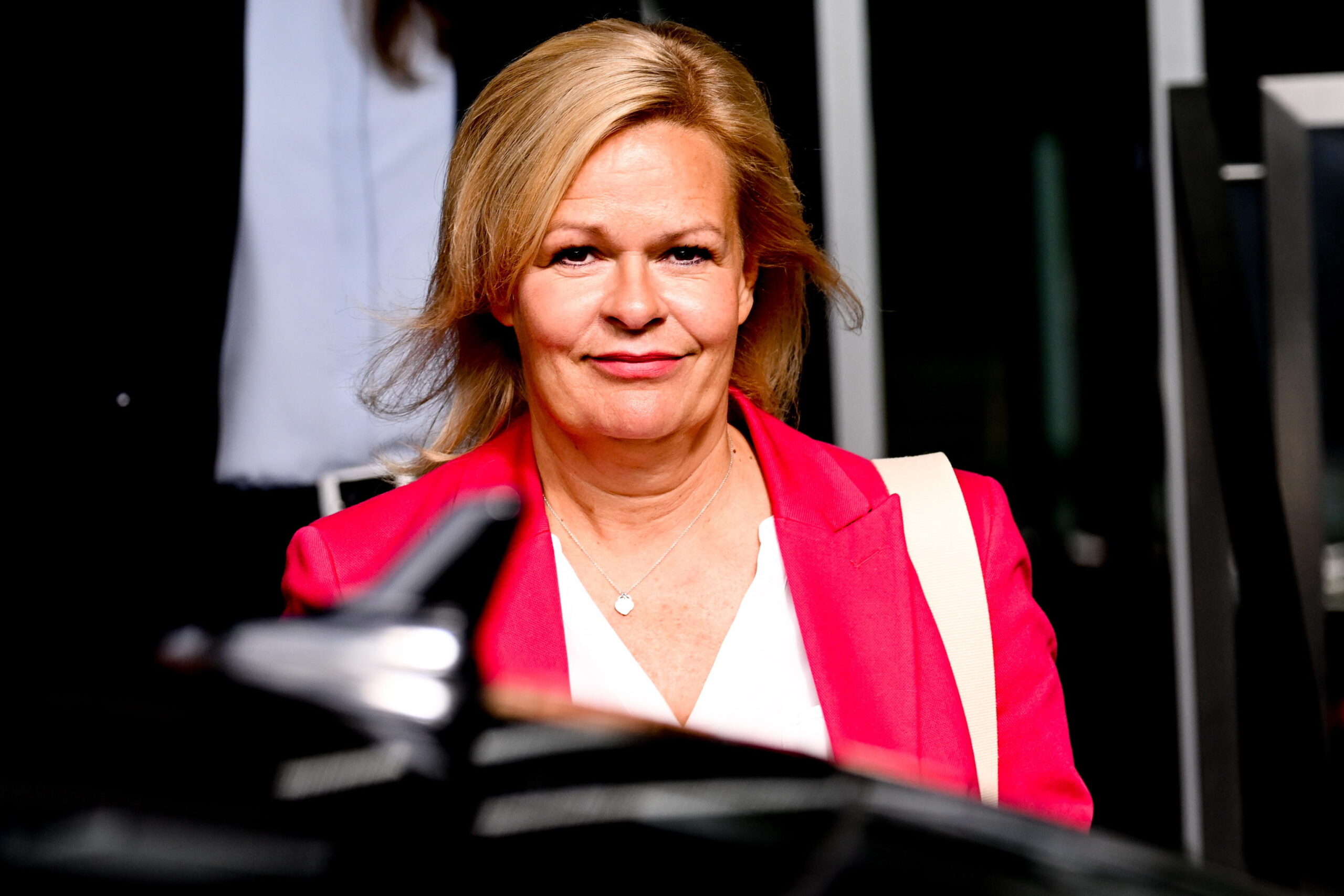 La ministra tedesca contro Putin: "Non ci lasceremo intimidire dalla Russia in nessun caso" La ministra tedesca contro Putin: "Non ci lasceremo intimidire dalla Russia in nessun caso"