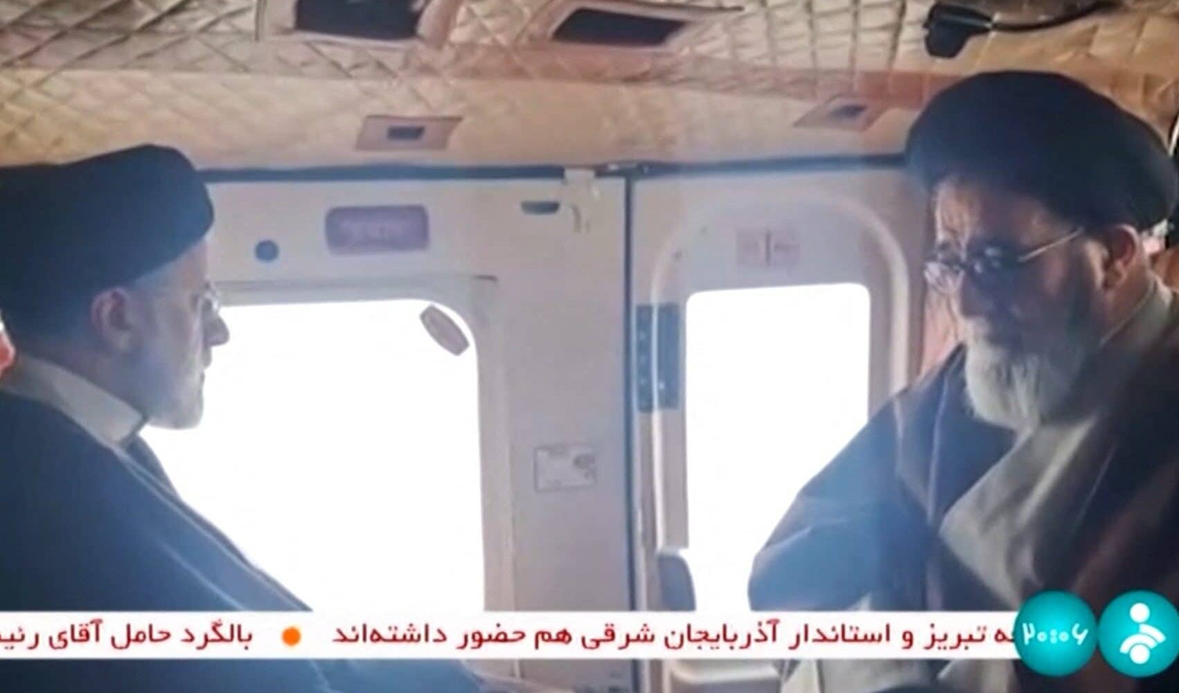 Iran, atterraggio d'emergenza per l'elicottero del presidente Raisi: mistero se sia ancora vivo